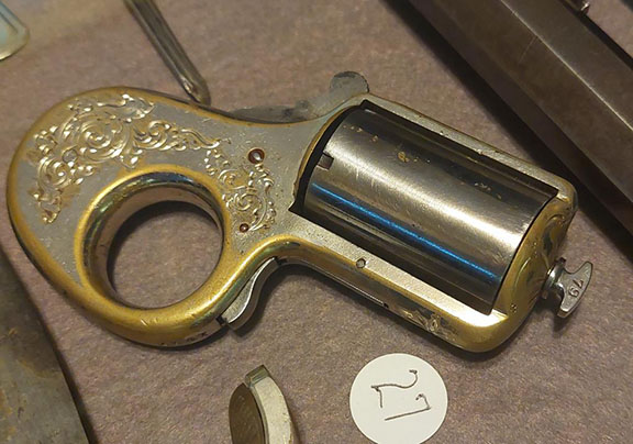 Knuckleduster My Friend Pistol at the museum